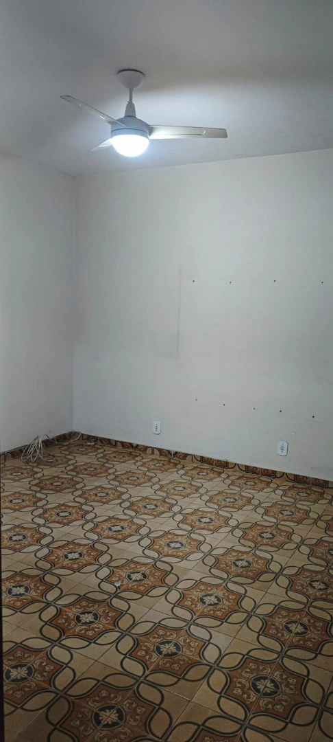 1-bedroom apartment with enclosed kitchen and parking — photo 11