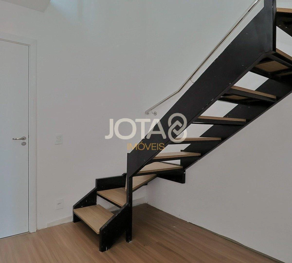 Apartamento, 69 m², com piso de madeira ou laminado — photo 15