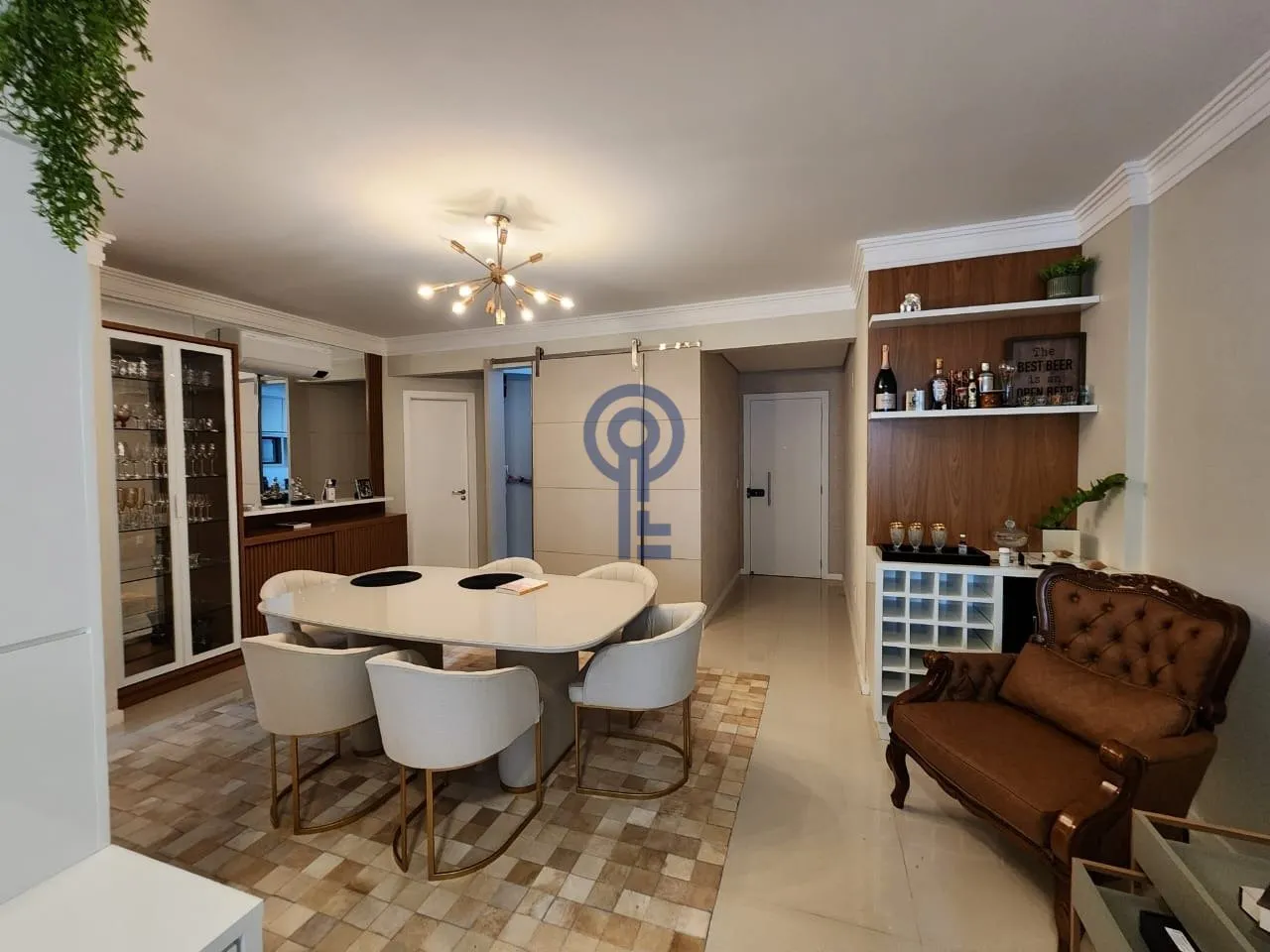 Furnished 4-bedroom apartment with 1 en-suite bath — photo 9