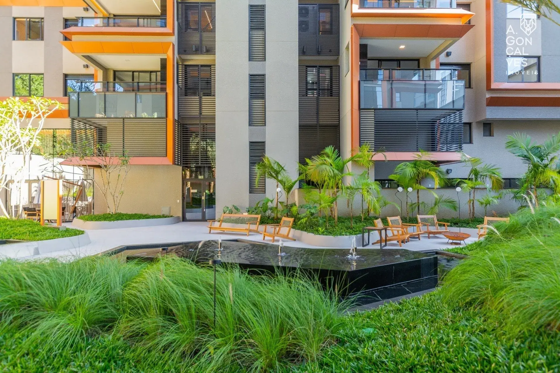Furnished 223 m² apartment with 3 en-suites and 3 parking spots — photo 46