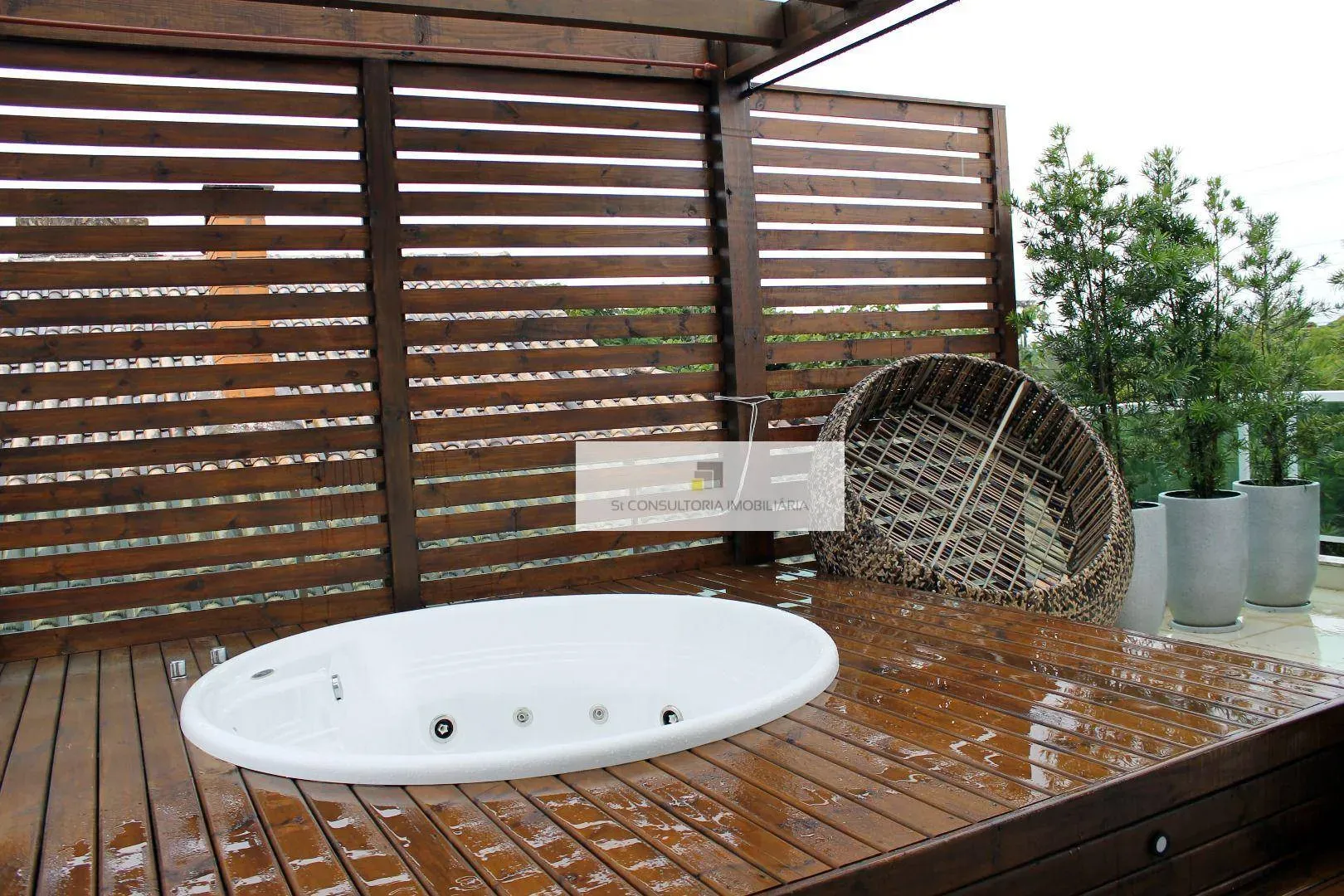 Furnished house with 4 en-suite bedrooms and private garden — photo 53
