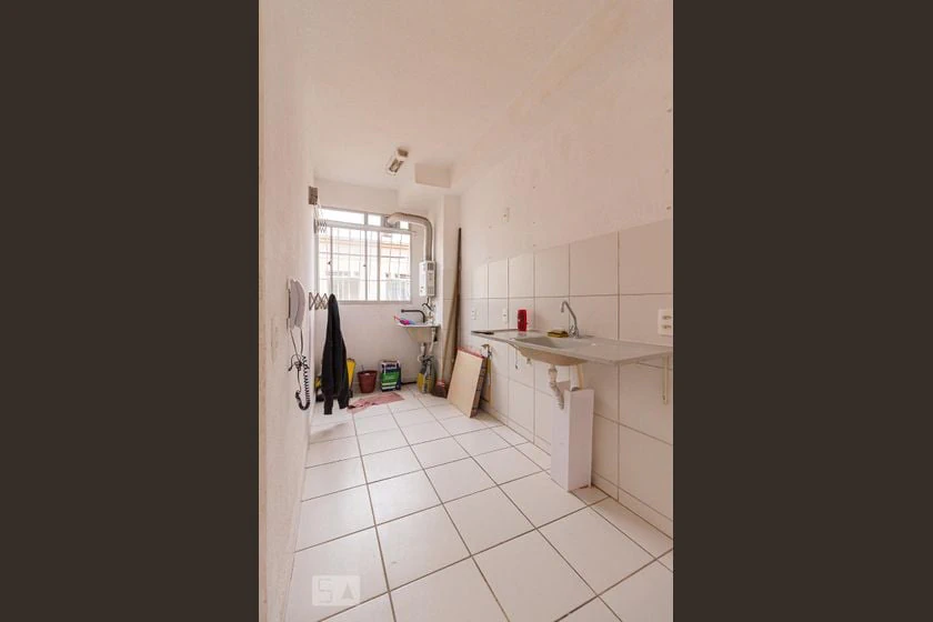 Apartamento sem mobília com cozinha fechada e 2 quartos — photo 50