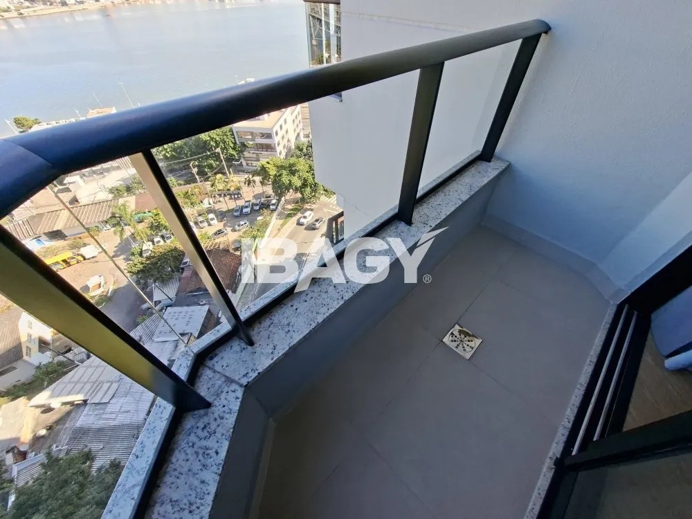 Studio with a glassed-in balcony and open-plan kitchen — photo 113