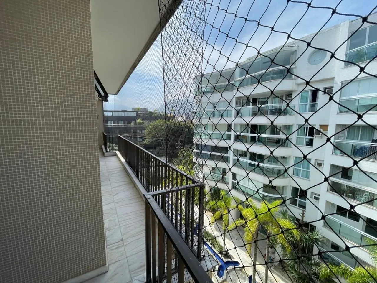3-bedroom 3-bath apartment with 250 m² and 3 parking — photo 18