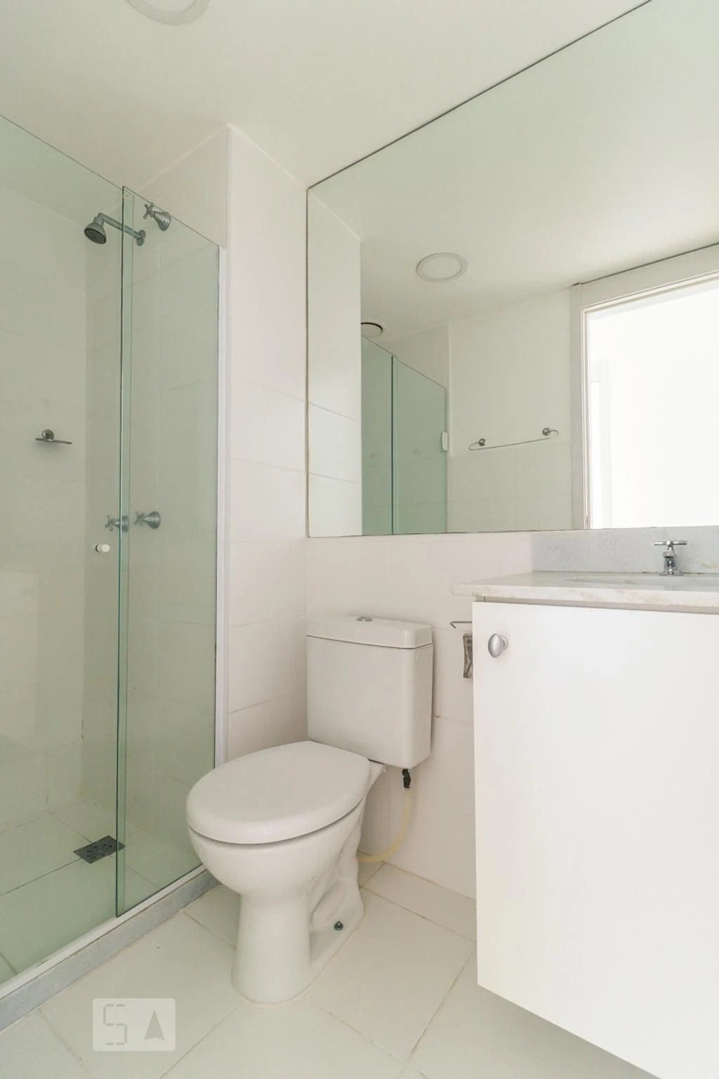 Unfurnished 3-bedroom apartment with balcony — photo 55