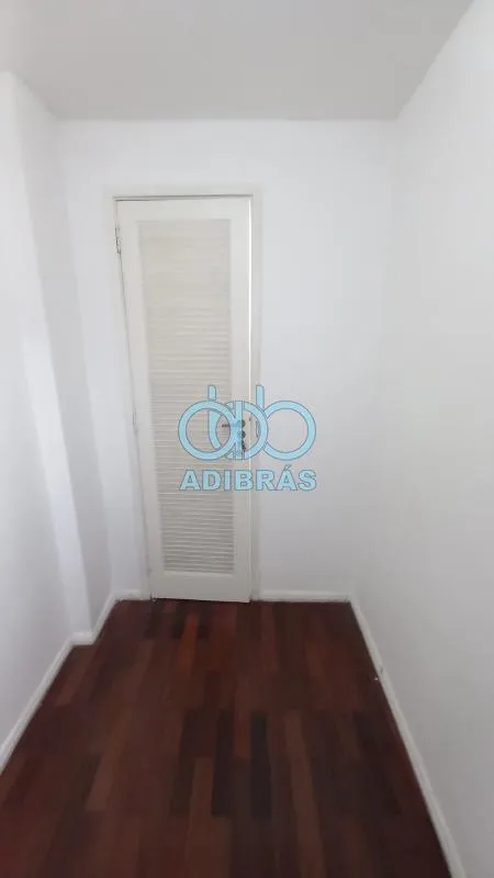 Apartamento com piso de madeira ou laminado, Tijuca — photo 26