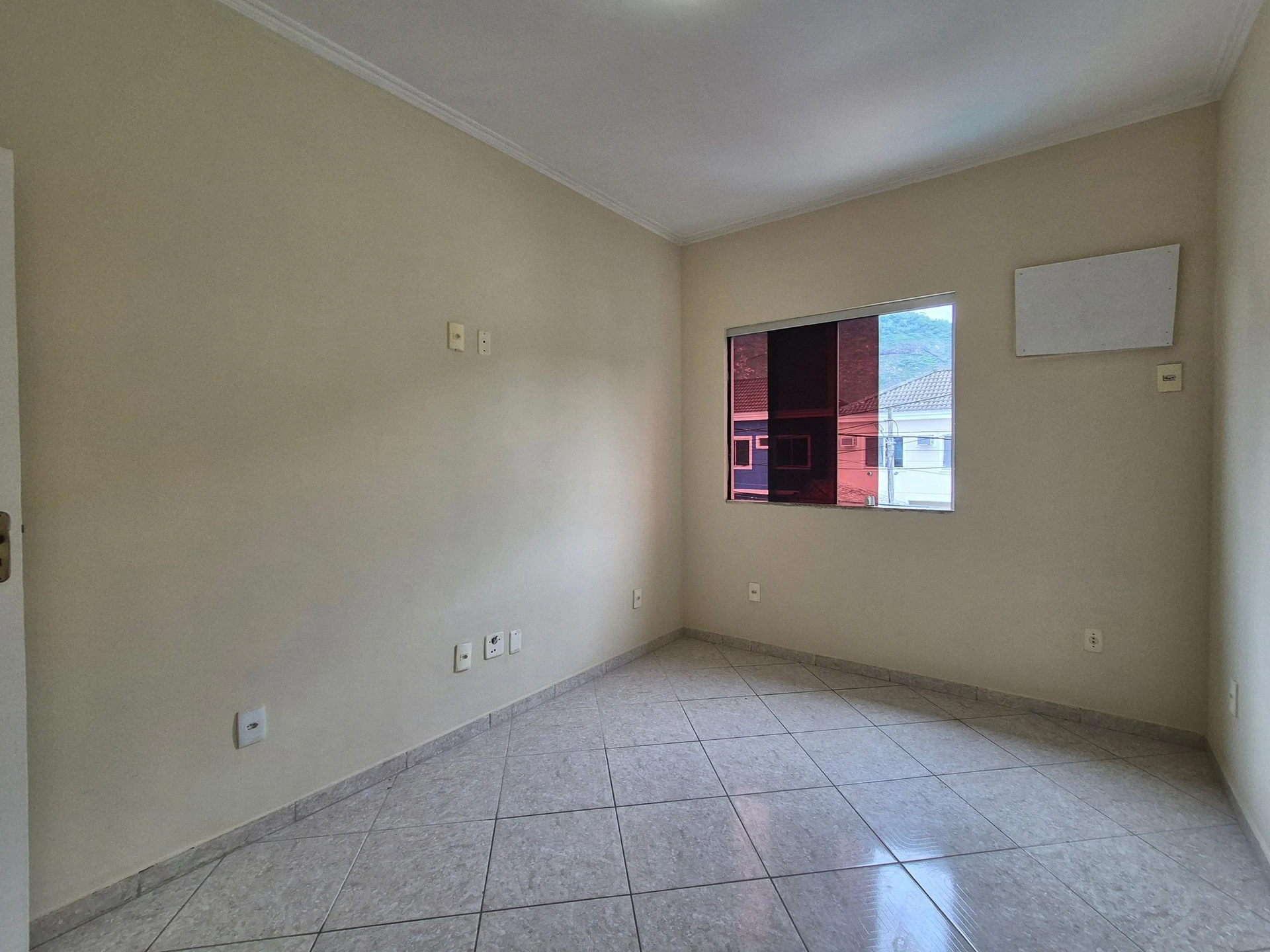 Будинок 180 м² з балконом із грилем та садом — photo 28