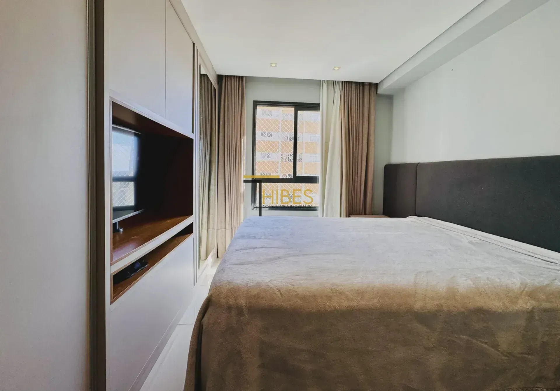 Apartamento de 1 dormitório com cozinha integrada e varanda — photo 18