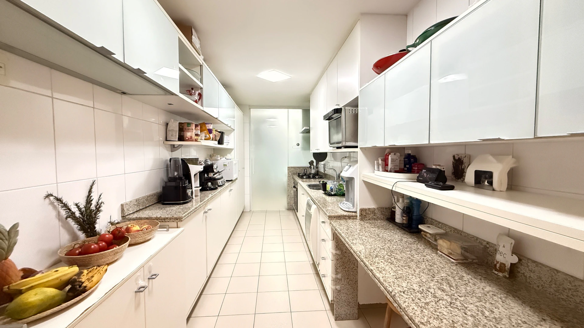Semi furnished apartment with 130 m² and 3 bedrooms — photo 16
