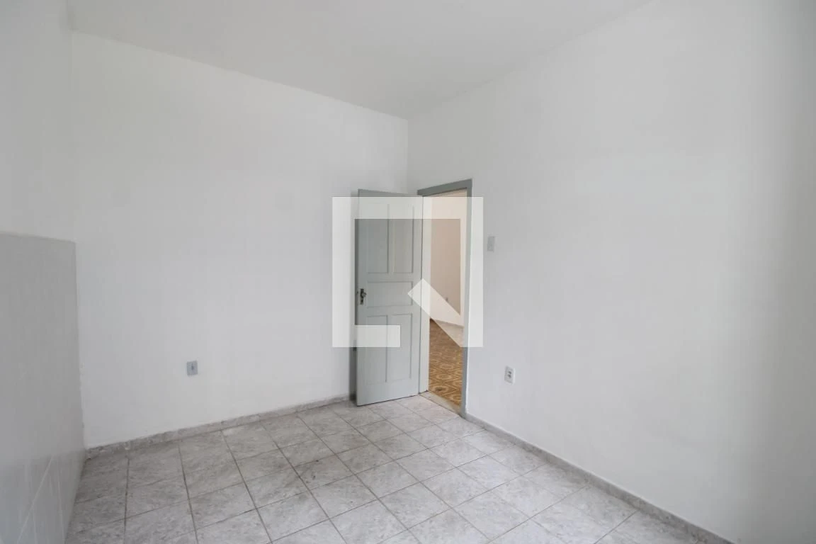 Casa sem mobília com 2 quartos e varanda — photo 14
