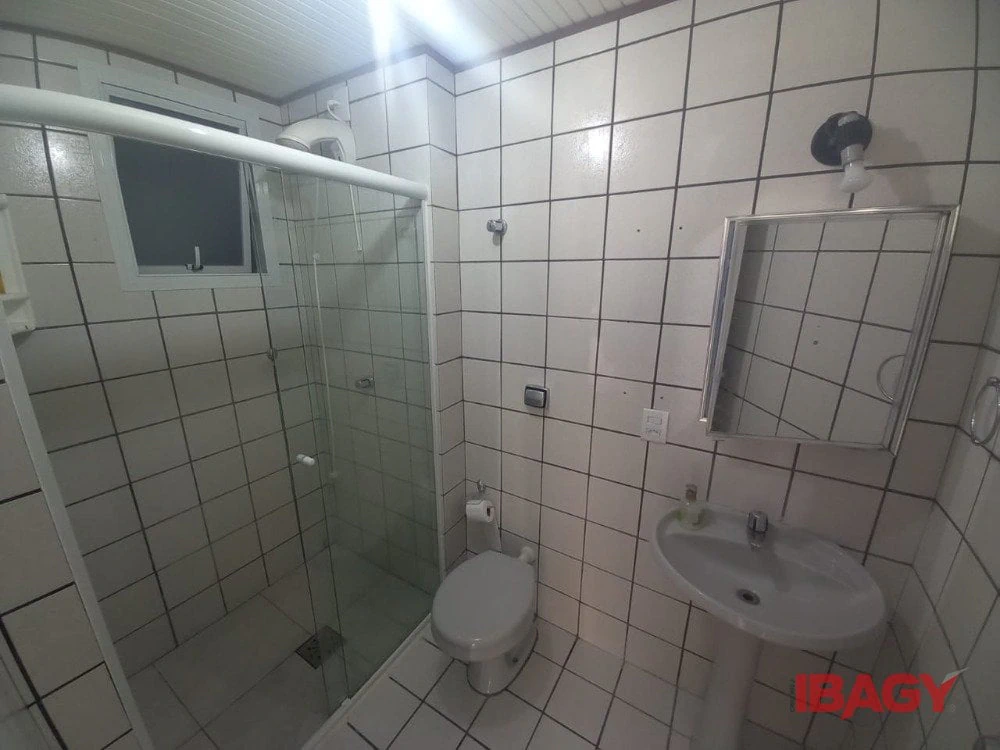 Furnished 82 m² apartment with 2 bedrooms — photo 9