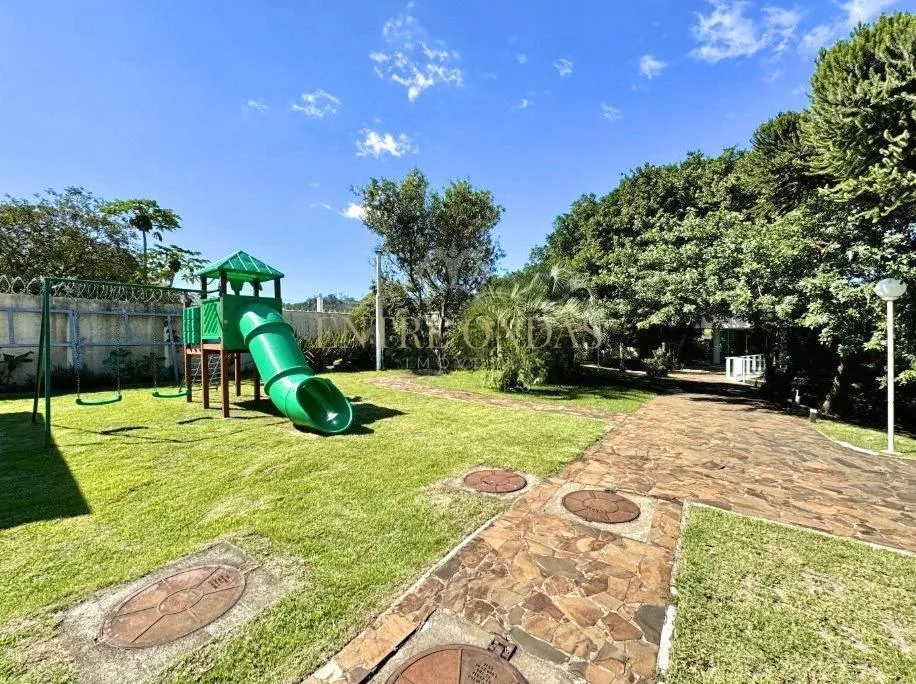 Water view in a 4-bedroom house, 263 m² — photo 8