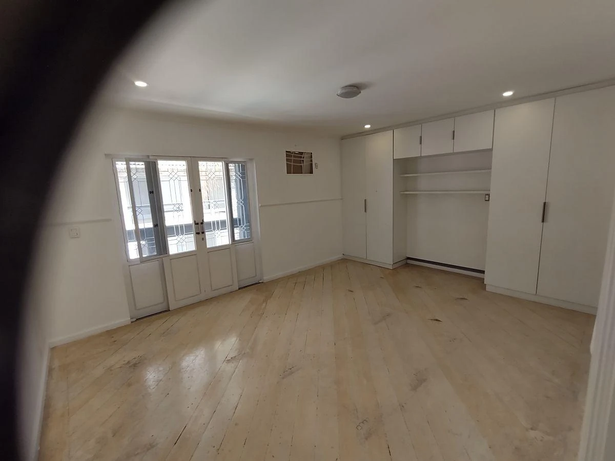 Casa de 650 m² con 6 suites y 5 plazas — photo 3