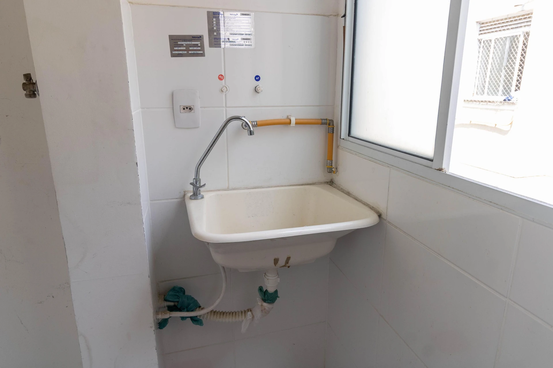 Балкон з грилем та 2 спальні: квартира 45 м² — photo 33
