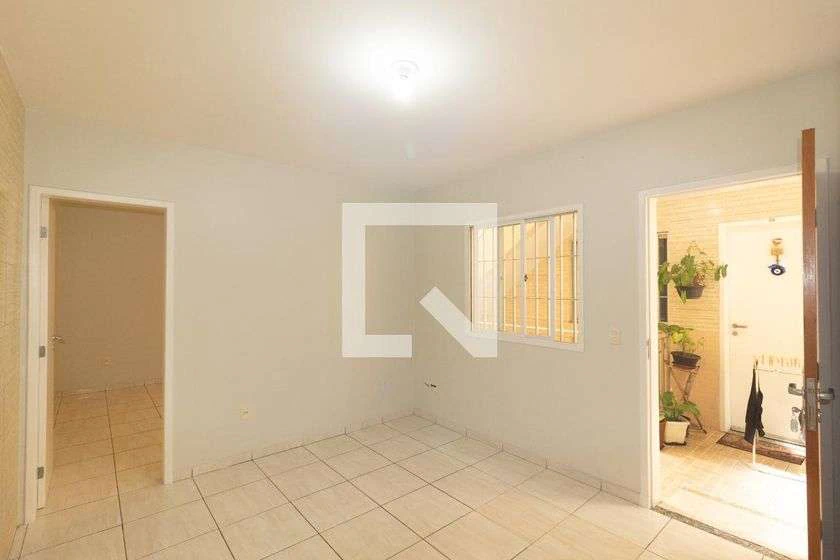 40 m² 1-bedroom apartment with a parking space — photo 12