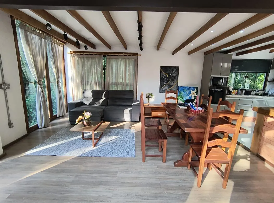 Furnished house, 180 m², with floor-to-ceiling windows — photo 8