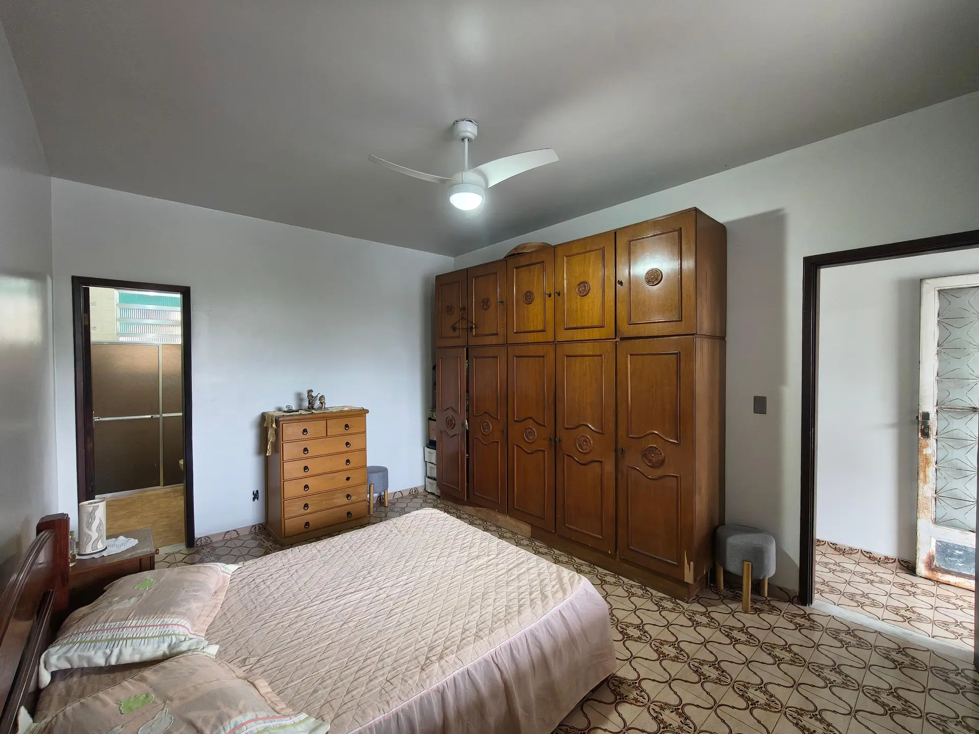 Furnished house with 5 bedrooms and 5 bathrooms — photo 53