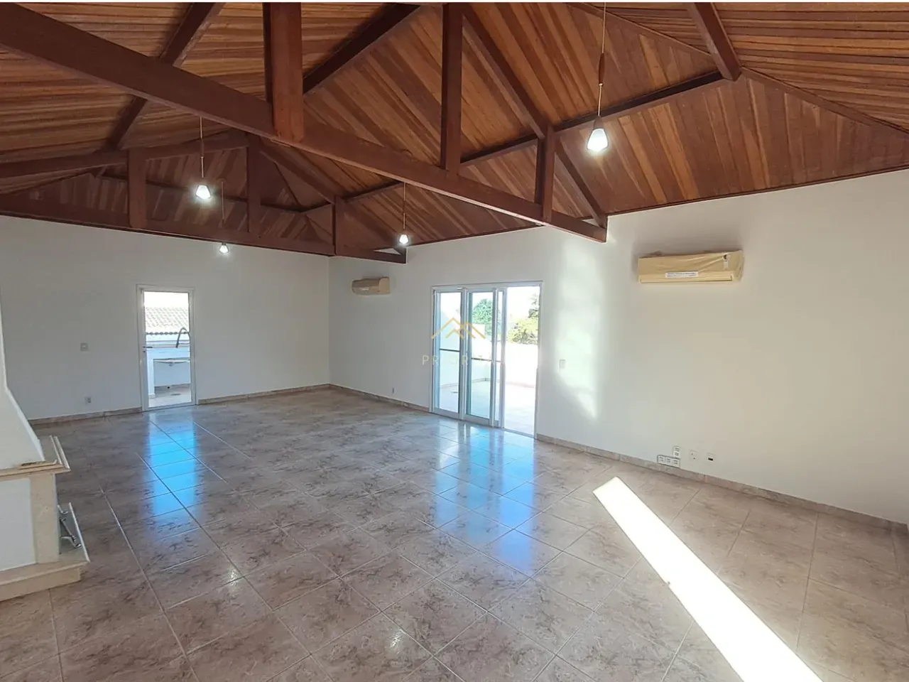 Casa em condomínio fechado com 6 quartos e 13 banheiros — photo 56