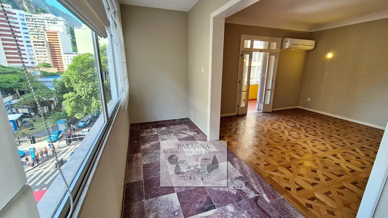 4-bedroom, 4-bath apartment with balcony and laundry area — photo 10