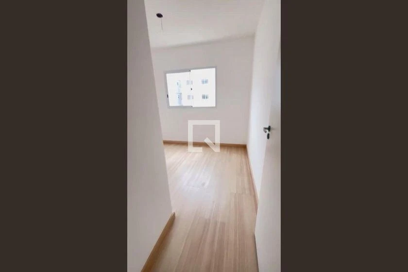Apartamento de 2 quartos com cozinha fechada e 45 m² — photo 32
