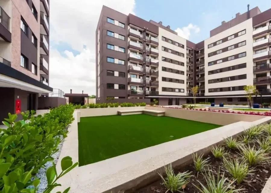 2-bedroom apartment with a washing machine in Curitiba — photo 47