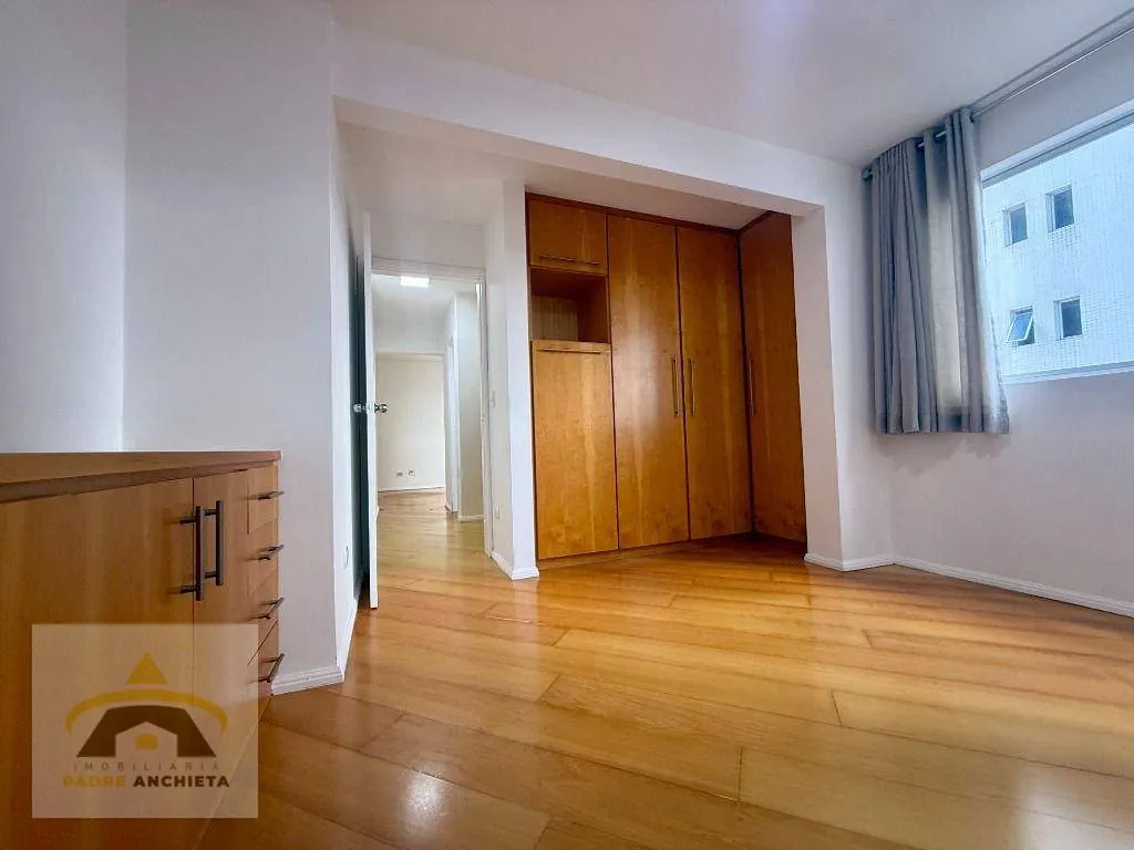 Furnished 1-bedroom apartment with a private BBQ area — photo 8