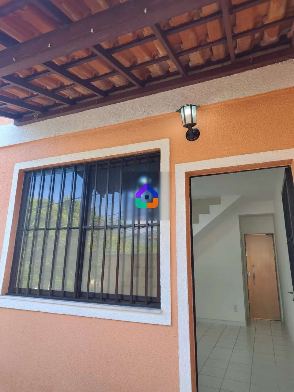 2-bedroom house with a gas stove in the kitchen — photo 13