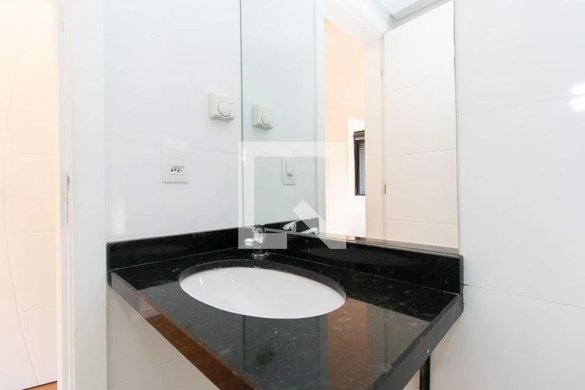 Condo house with 5 bedrooms and 4 en-suite bathrooms — photo 40