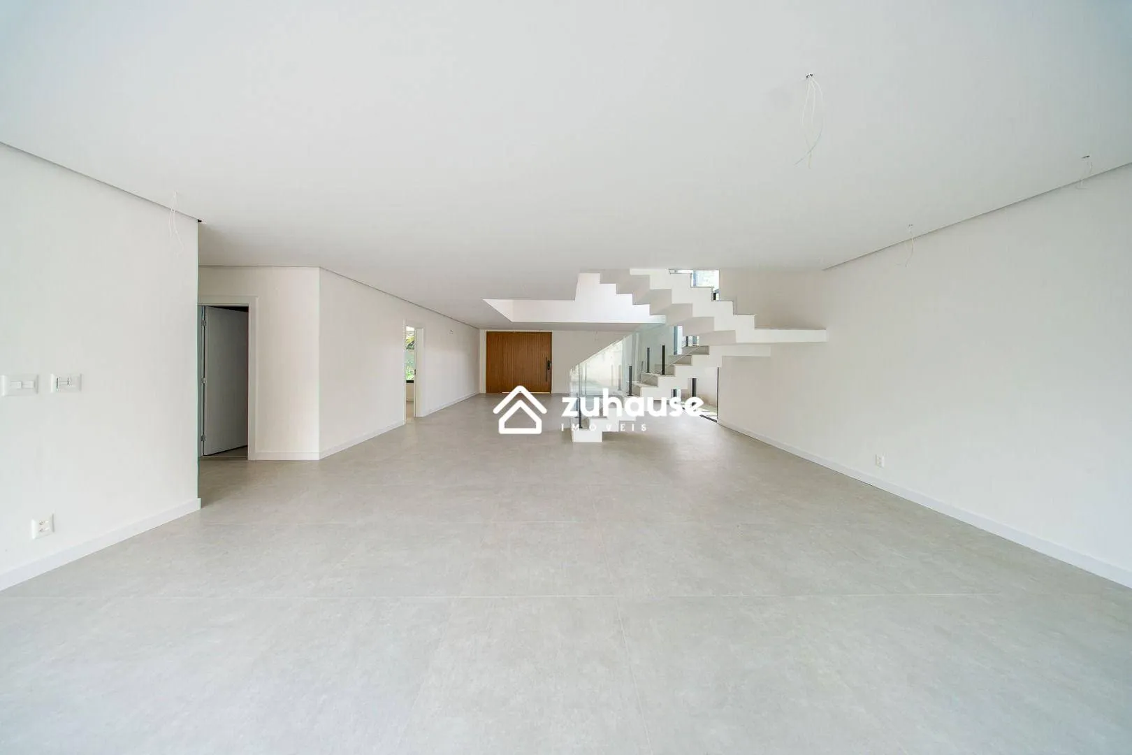 House with 5 bedrooms and an open-plan kitchen — photo 15