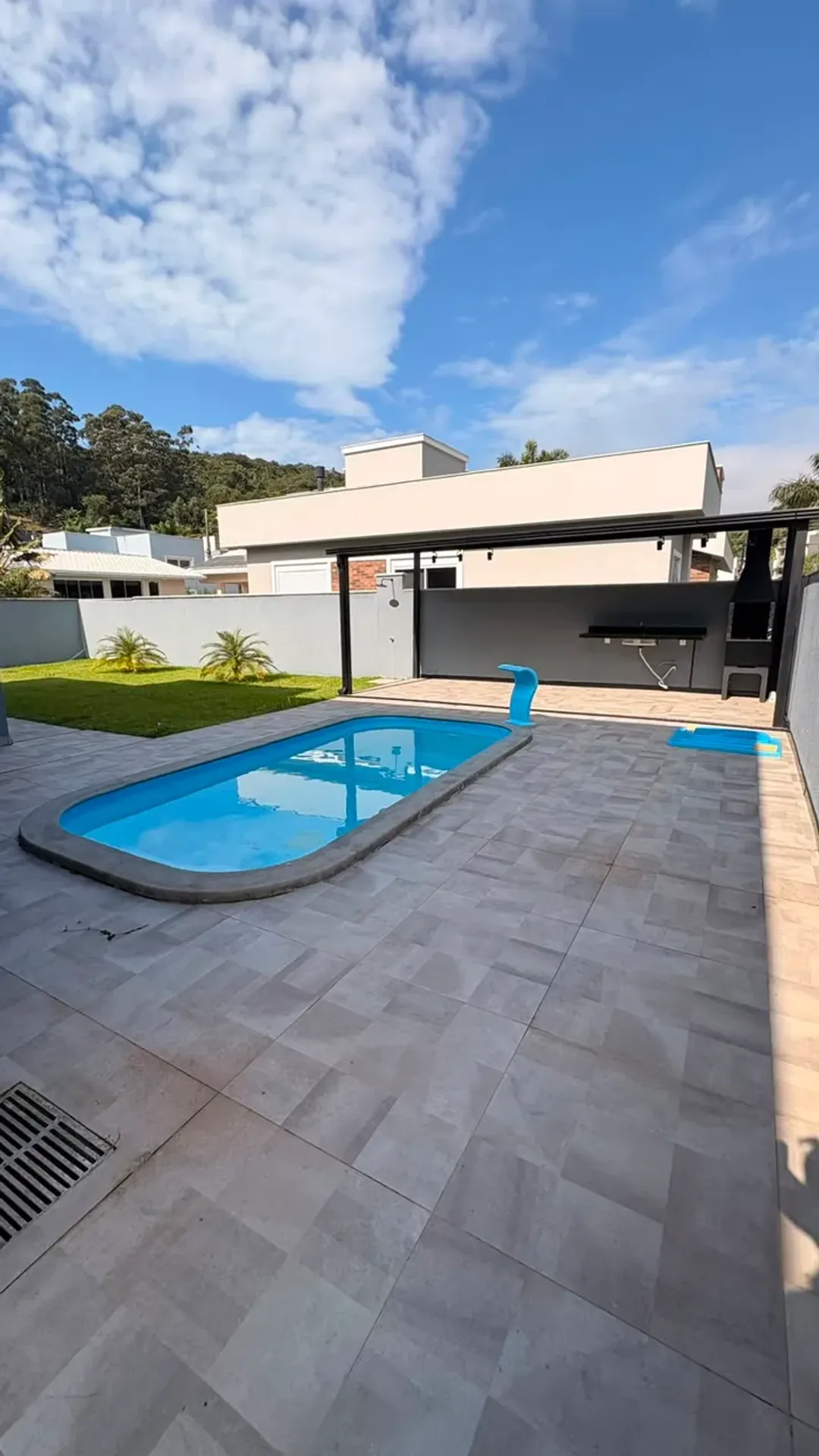 5-suite house with open-plan kitchen and 480 m² — photo 13