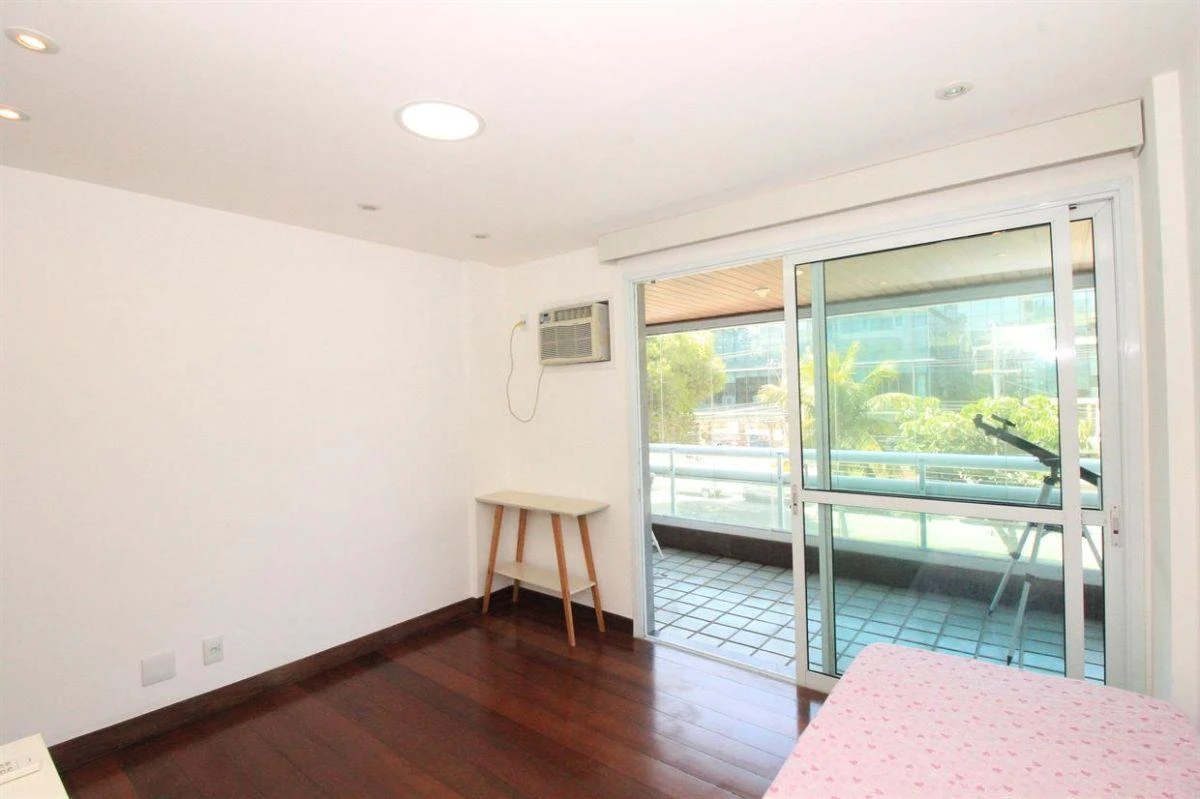 Furnished 4-bedroom apartment with 2 en-suites and 274 m² — photo 27