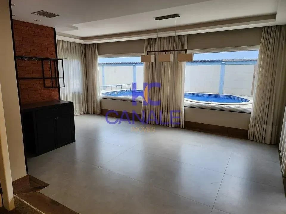 House with 5 bedrooms and mountain-view windows — photo 18