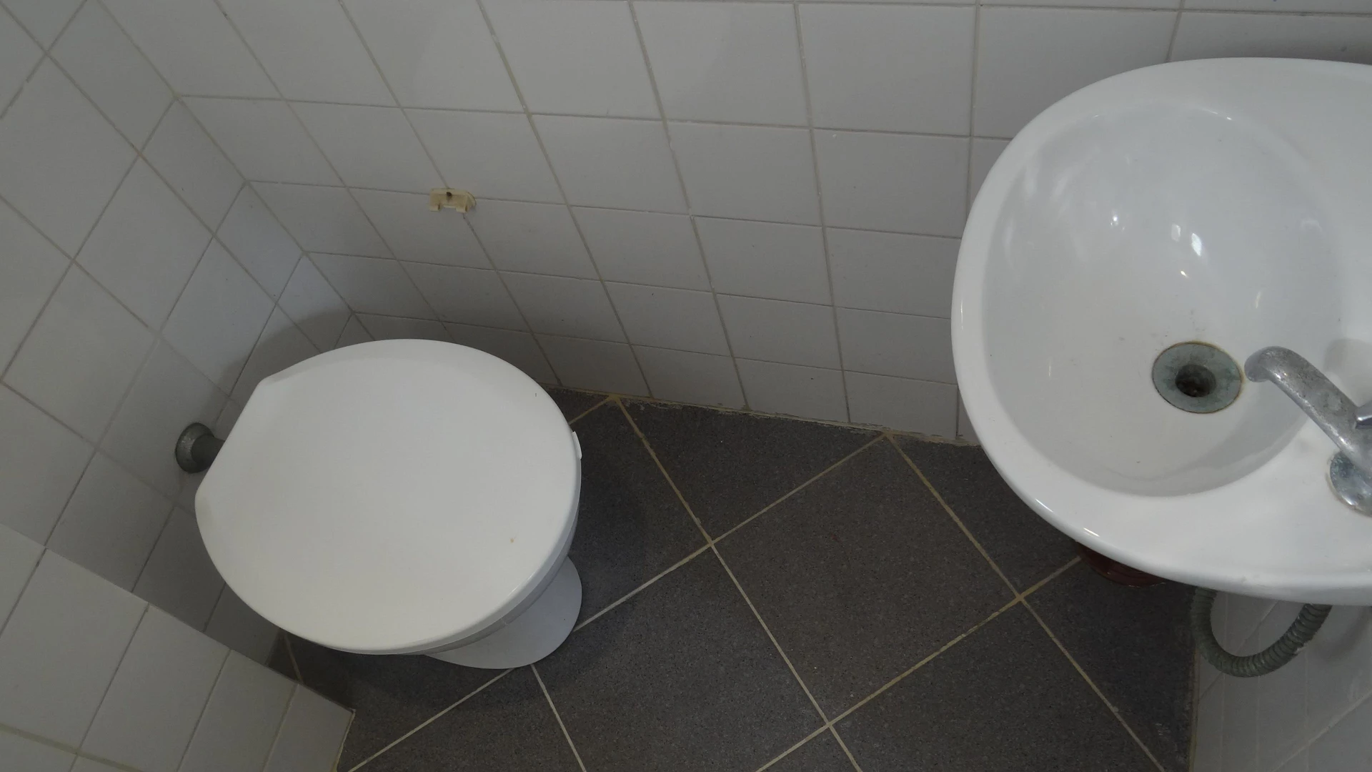 Apartamento sin amueblar con 3 dormitorios y balcón — photo 19