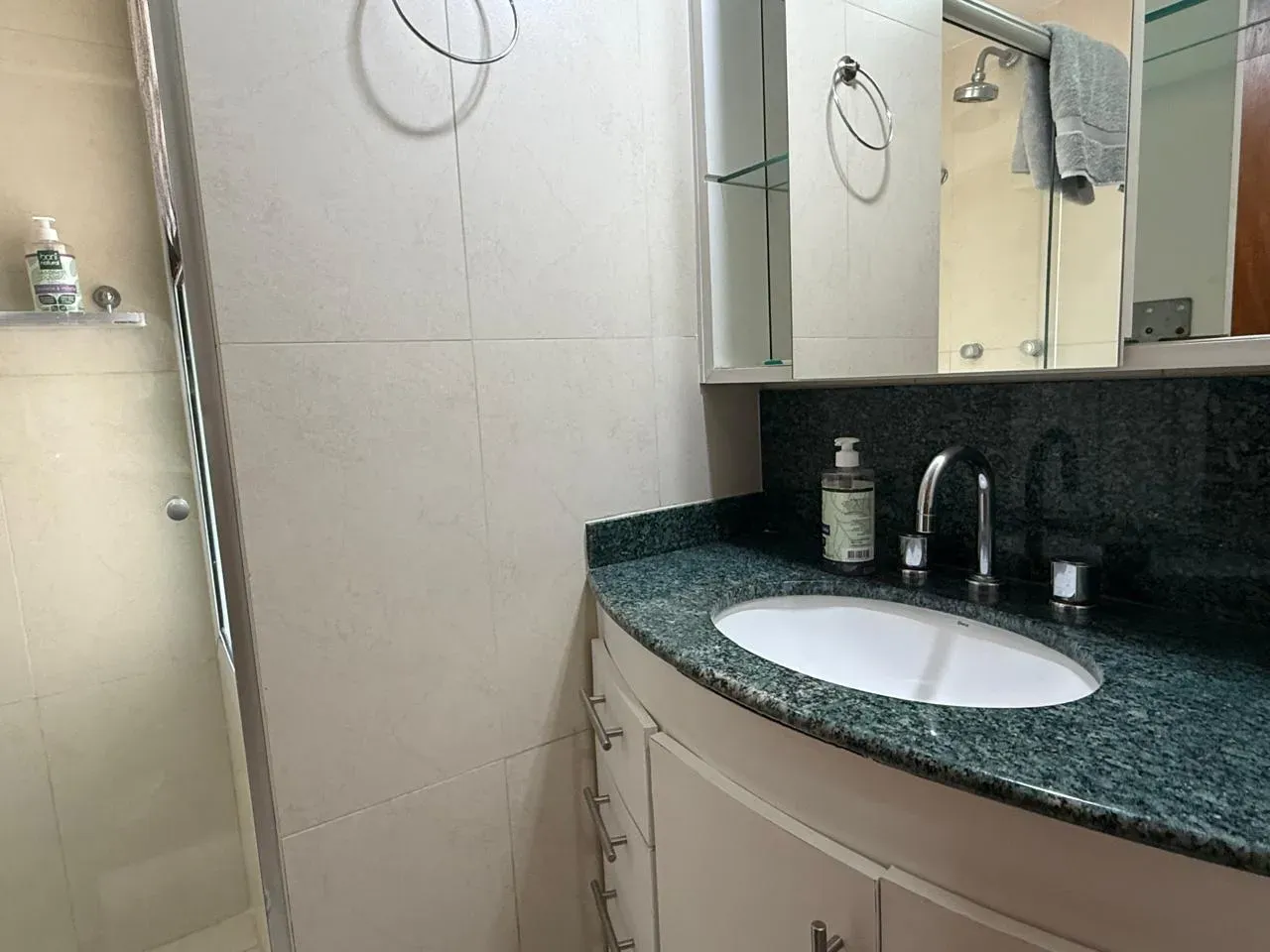 Furnished 470 m² house with 4 en-suite bedrooms and pool — photo 63
