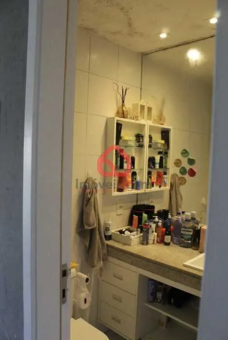 Furnished residential apartment with 4 bedrooms and a balcony — photo 12