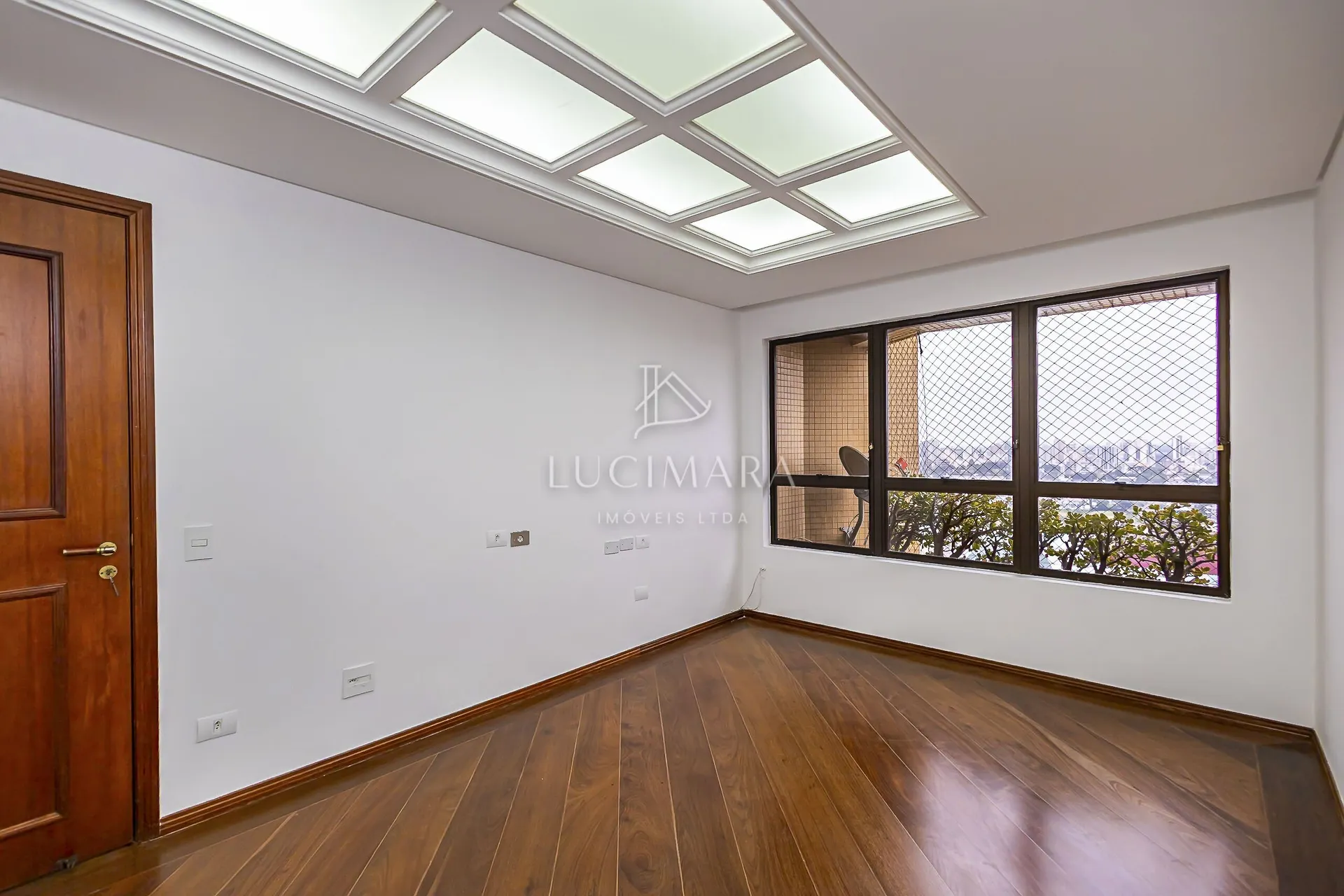 Незамеблированная квартира с 4 спальнями 427 м² — photo 25