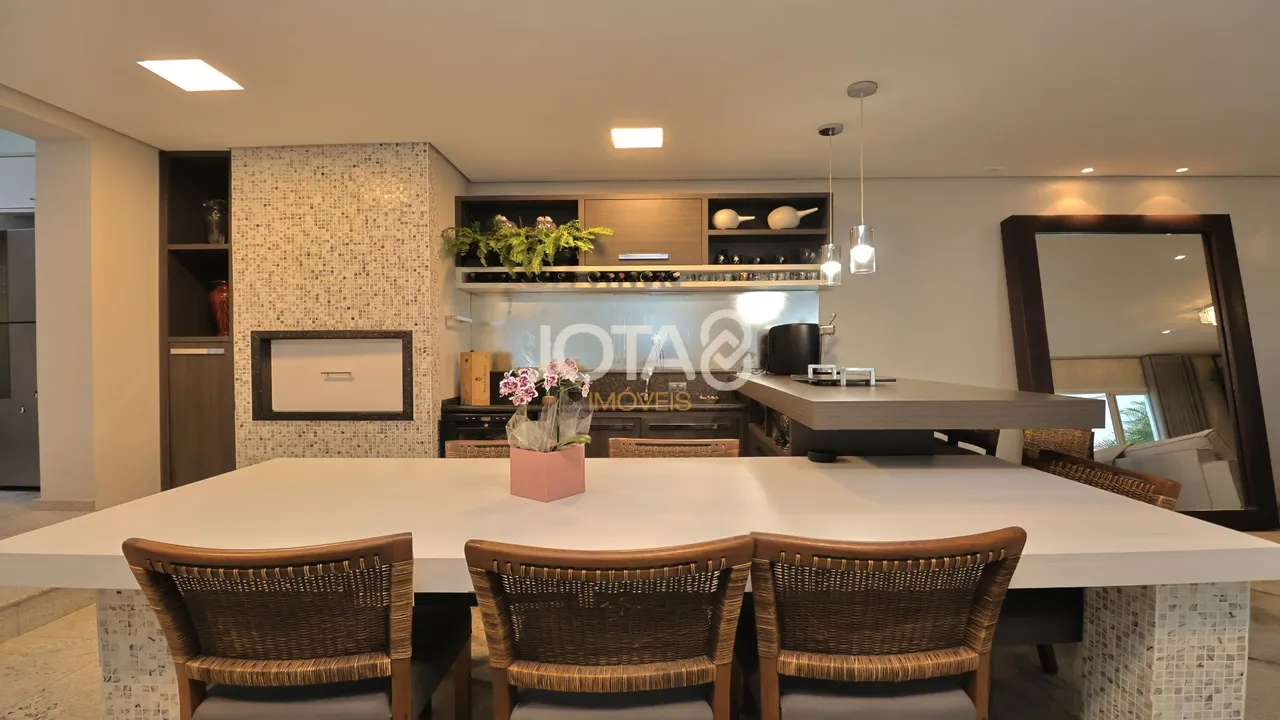 Furnished house with 4 bedrooms and open-plan kitchen — photo 4