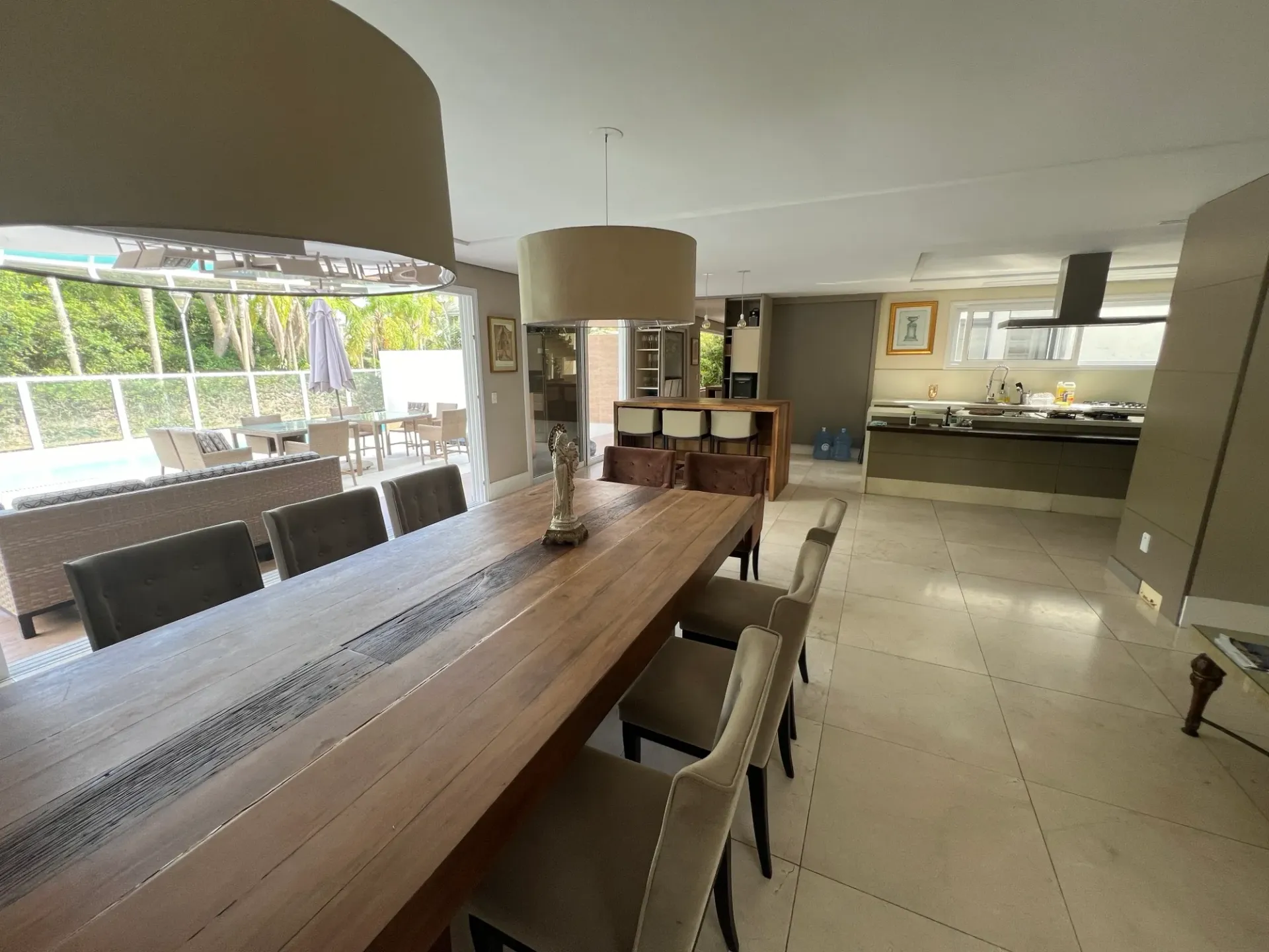 Casa com 6 suítes e 7 banheiros em 1000 m² — photo 2