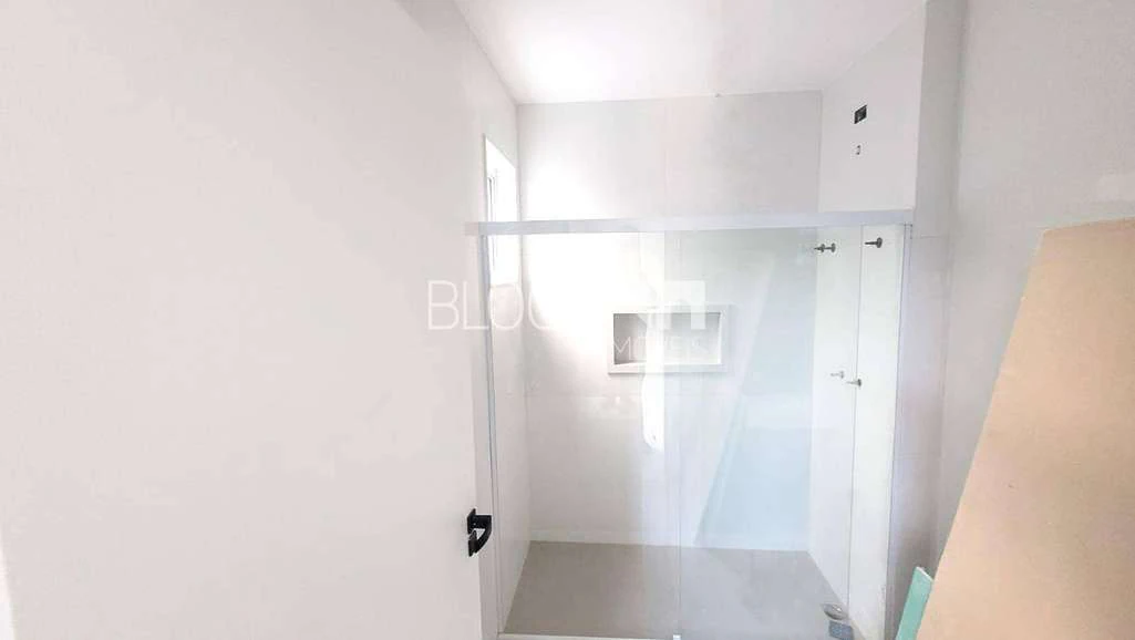 House with 5 en-suite bedrooms and private garden — photo 5