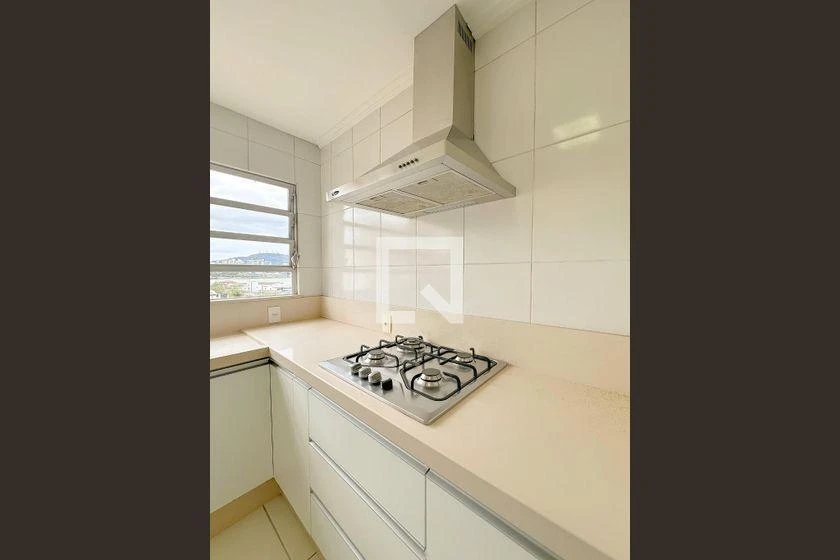 Furnished house, 250 m², with a bathtub — photo 31