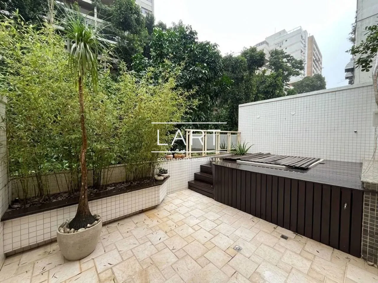 Apartamento de 3 quartos em condomínio com piscina — photo 12