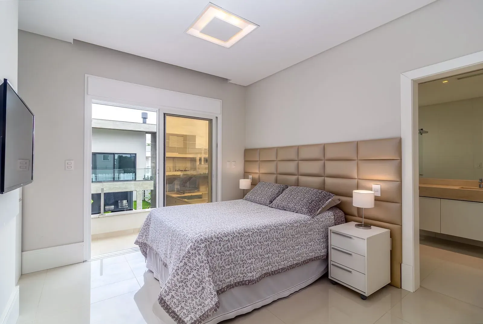 Casa amueblada con 5 suites y 700 m² — photo 3