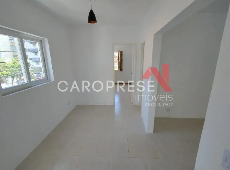 House with no parking, 2 bedrooms, 1 bathroom — photo 11