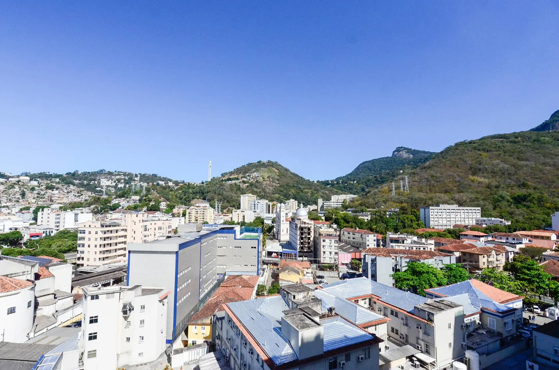 Apartamento mobiliado com 3 quartos e fogão a gás — photo 38