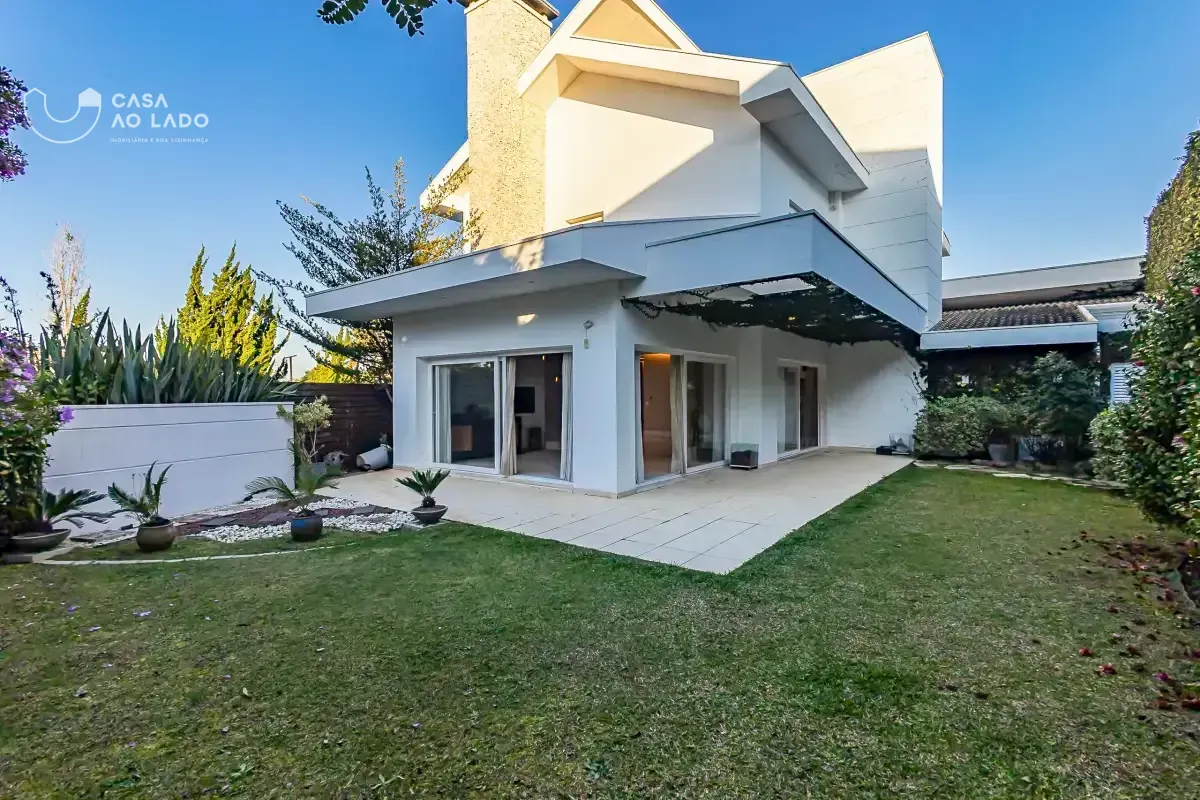 House with 629 m², 4 bedrooms and a balcony — photo 10