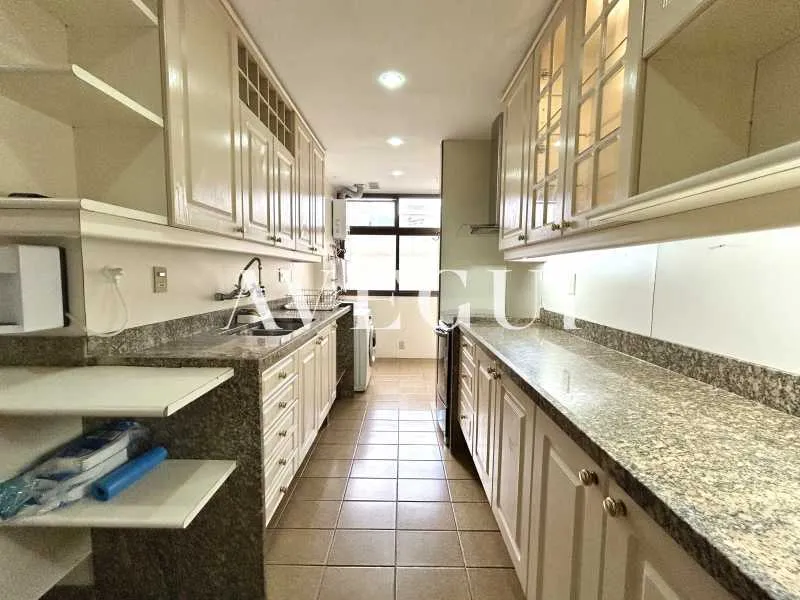 Furnished apartment, 160 m², with a washing machine — photo 9