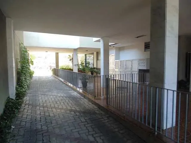 Apartment with a closed-off kitchen and 3 bedrooms — photo 17
