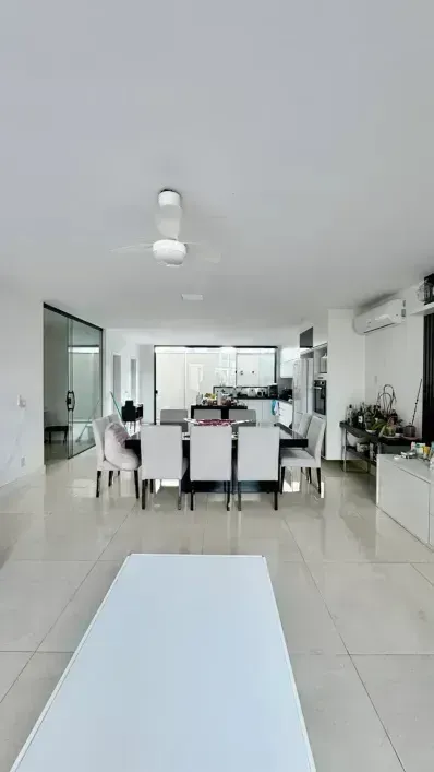 Casa com 5 suítes e piscina externa no condomínio — photo 32