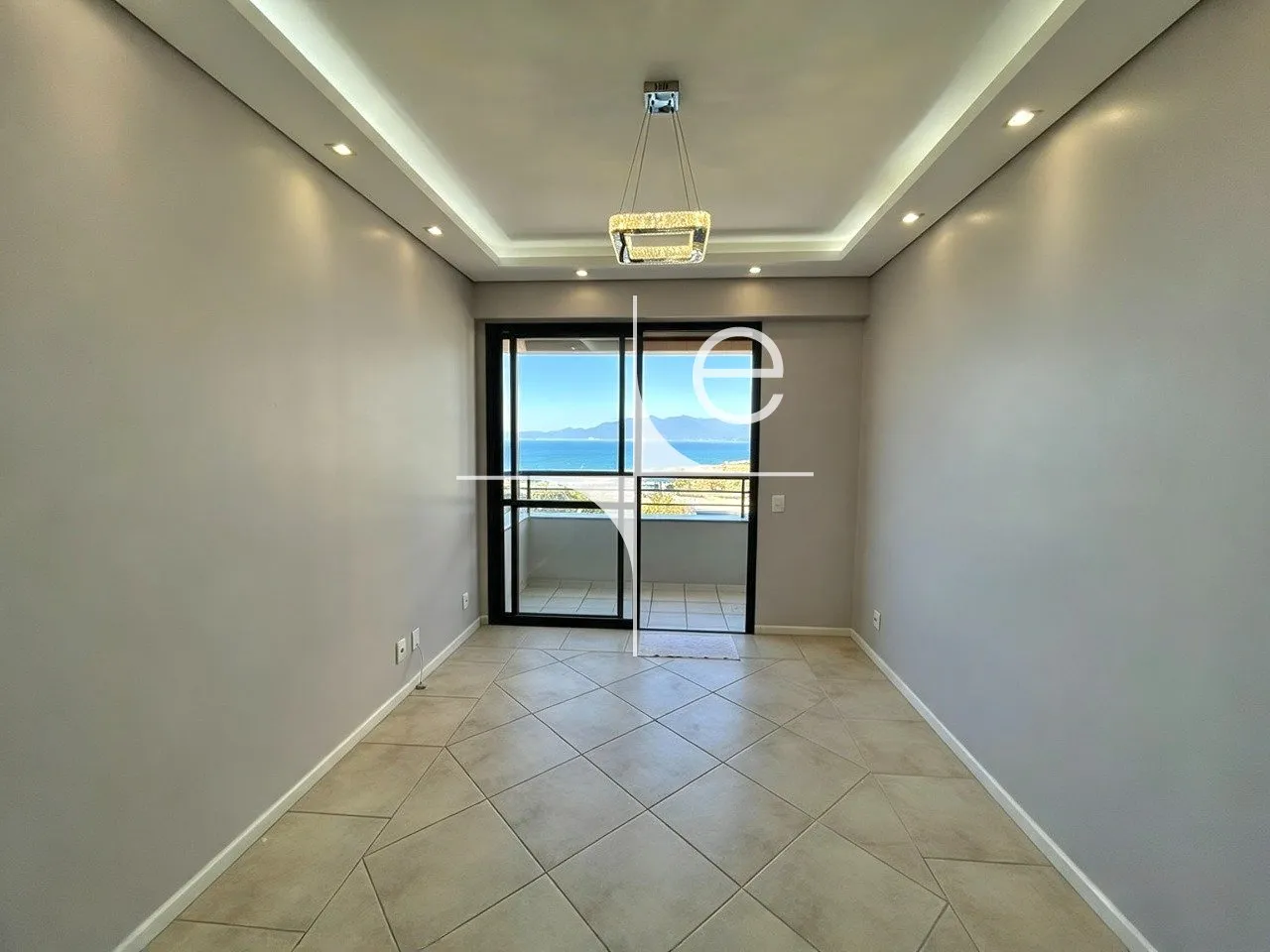 Apartamento de 3 quartos com vista para a água, Centro