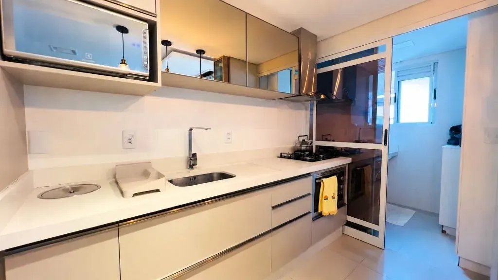 Apartamento no 4º andar com varanda envidraçada — photo 11